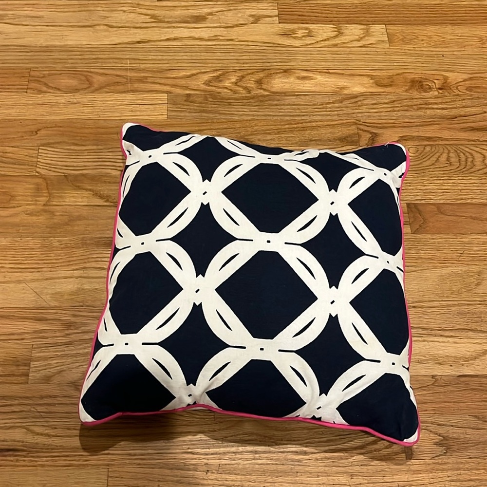 Crown and ivy pillow